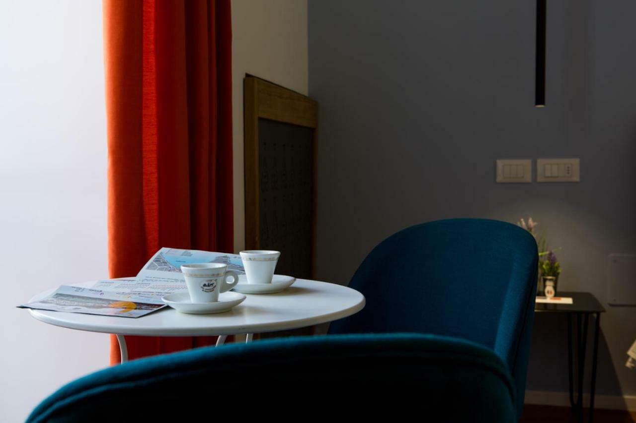 Hotel Duetto Al Duomo à Naples Extérieur photo
