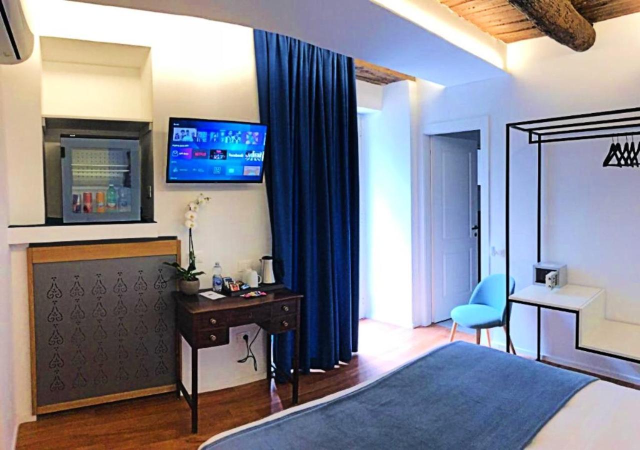 Hotel Duetto Al Duomo à Naples Extérieur photo